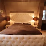 Luxury Garden Villa With Spa